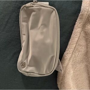 Lululemon belt bag grey